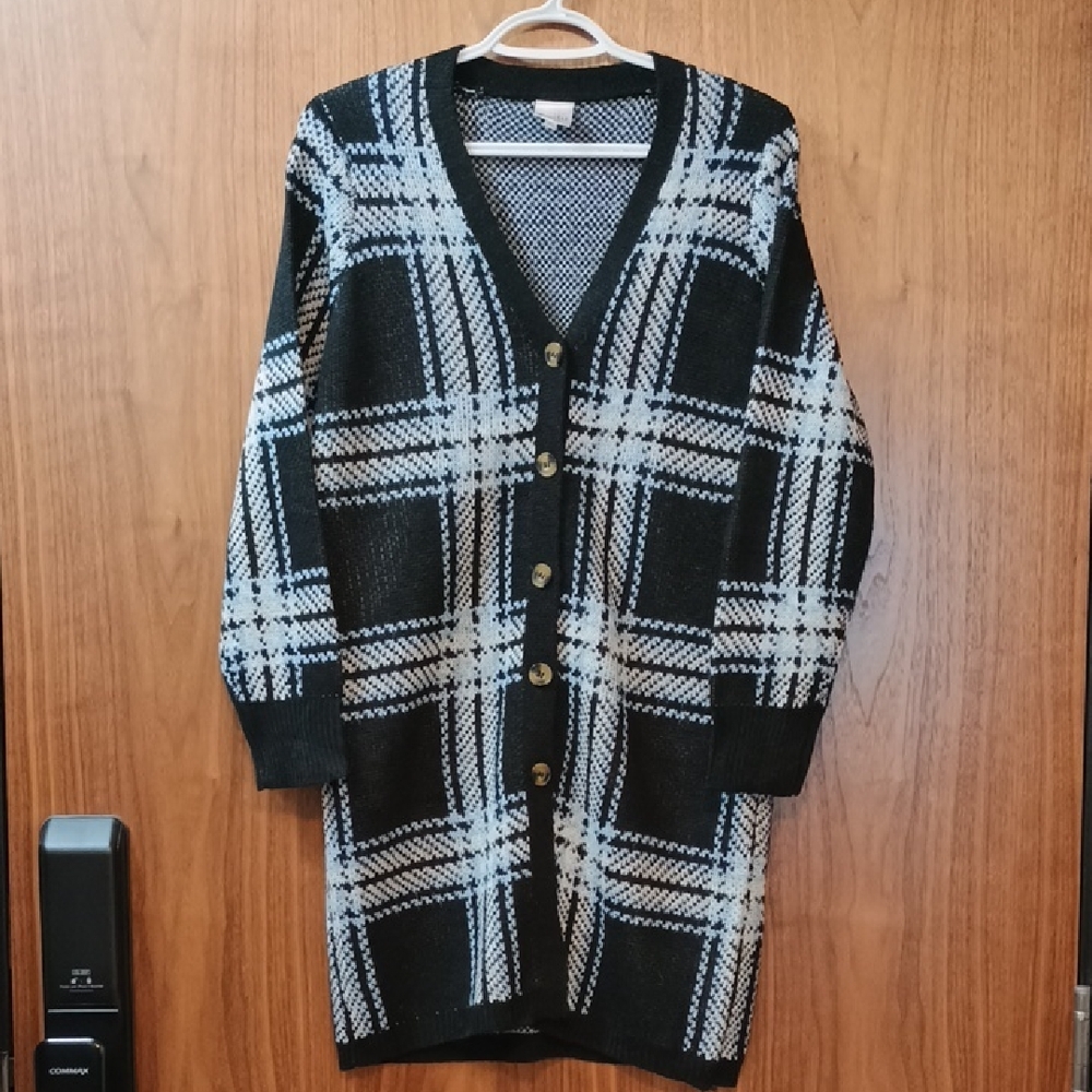 3/$15 Navy Blue and White Women's Sweater S